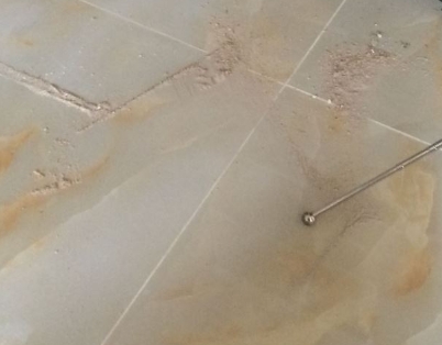 怀来瓷砖空鼓维修公司分享粘合剂选择不当在瓷砖铺贴过程中可能导致以下问题